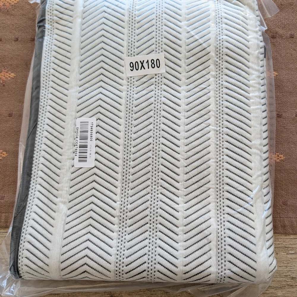 Casa & Beyond Couch Cover